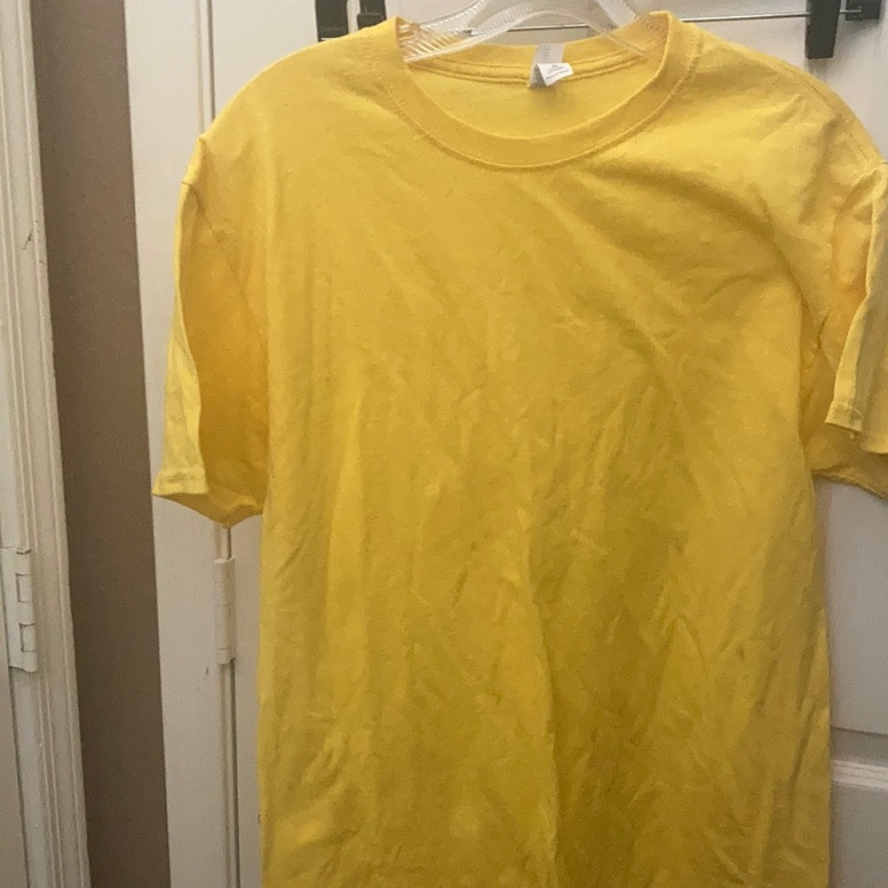 Classic jerzees tee medium
